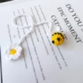 Handmade crochet bee and flower bookmark, cute knitted book page marker for reading lovers. - 02 Little Bee