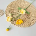 Fiore all'uncinetto artigianale pianta artificiale lavorata a maglia variante gialla - Giallo sfumato Versione A