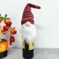 Housse de bouteille de vin de Noël mignon gnome tricoté chapeau rouge déco table - Style Gnome Sans Visage B