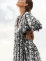 Women boho black white floral print v-neck puff sleeve midi dress for beach vacation wear - S / Black and White Print