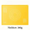 Silicone kneading mat detail showing precise measurement scales and temperature conversion chart. - Embossed Anti-Overflow Edge / 70x50cm / Bright yellow
