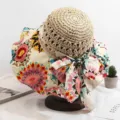 Vue détaillée chapeau de paille femme été large bord imprimé floral nœud chapeau de plage. - Réglable / Patchwork Beige