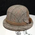 Classic women plaid cloche hat winter retro felt bucket hat with cute decorative band. - Adjustable / Khaki