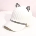 Casquette de baseball tricotée avec oreilles de chat en strass, mode hiver chaude unie - M (56-58cm) / Blanc