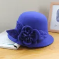 Chapeau cloche rétro en feutre de laine bleue avec décor floral pour femmes automne - Pivoine unie - bleu roi / Réglable