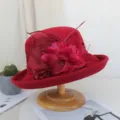 Chapeau cloche en feutre de laine rouge vin pour femme vintage bord roulé avec résille - Réglable / Bordeaux