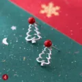 S925 Silber Weihnachtsbaum Ohrstecker mit roten Perlen, süßer Feiertagsschmuck Geschenk. - 925er Silber / E3994 / Weihnachtsbaum Rote Muschelperle Ohrringe