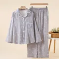 Set pigiama da donna in cotone con stampa floreale dolce, abbigliamento da casa a maniche lunghe. - Taglia L / Completo in garza (Sfondo grigio con fragole)