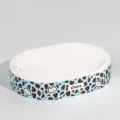 Extra große ovale Katzen-Kratzbrett, dicke Wellpappe, blaues Leopardenmuster Design. - Katzenkratzbrett aus weißer Pappe mit Leopardenmuster / Hellblau [55*9]
