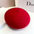 Béret rouge en laine pour femmes, élégant chapeau de peintre français, accessoire d'hiver mode. - Rouge