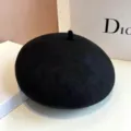 Béret classique en laine noire pour femmes, élégant chapeau de peintre d'hiver au style chic. - Noir