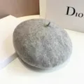 Classic grey wool beret hat for women, elegant winter warm painter cap with chic design. - Light Gray