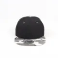 Gorra de béisbol snapback de color sólido con ala plana de camuflaje para hombre y mujer. - Ajustable / Visera Camuflaje Gris Gorra Negra