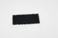 Détail d'accessoire de cheveux en dentelle noire, design floral creux, bandeau élastique. - Noir