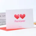Tarjeta de felicitación de San Valentín con sobre rojo diseño de corazón hueco regalo. - Corazón a Corazón