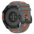Cinturino di ricambio in silicone compatibile con Garmin Fenix 8 51mm design grigio arancione. - Fibbia nera / fibbia in acciaio inossidabile da 22 mm / Grigio + arancione