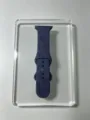 Cinturino per orologio in silicone blu scuro compatibile con Apple Watch, fiori incisi. - 40/41 mm / Blu nebbia dente di leone