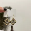 Goldene geometrische quadratische Kristall Ohrringe mit 925 Silber Stift für Frauen Mode. - Grau