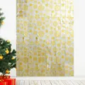 Vista dettagliata della tenda di sfondo con paillettes quadrate, decorata con fiocchi di neve. - Tenda a frange quadrata Natale fiocco di neve oro / Oro
