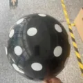 Ballon en latex noir de 12 pouces avec pois blancs pour décoration de fête d'anniversaire - 100 pcs 12 pouces ballons en latex noirs à pois blancs