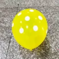 Ballon en Latex Pois Jaune 12 Pouces Anniversaire Fete Decoration Ballon Imprime Epais - 100 pcs 12 pouces ballons en latex jaunes à pois blancs