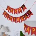 Bannière de joyeux anniversaire rouge scintillante guirlande fanions fête déco - Banderole rouge avec lettres anglaises dorées à l'héliogravure