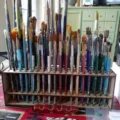 Hölzerner Pinselhalter Mehrloch Desktop Schreibwaren Kunstbedarf Aufbewahrung Organizer - Multi-Loch-Halterung für 67 Pinsel