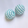 Blau-weiße gewebte Katzen-Sisalball-Spielsachen, interaktives Kauspielzeug für Kätzchen. - Papierkordelball (Zufällige Farbe)
