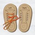 Kids wooden shoelace training board montessori early education threading lacing toy - 8 x 15 cm / Sneakers