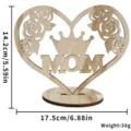 Hölzerne Herz MOM Tischdeko für Muttertag, mit hohlem Rosen- und Kronendesign als Geschenk. - Muttertag Krone Stil