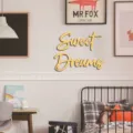 Sogni d'oro in legno targa da parete arte decorazione moderna fattoria per camera da letto. - Oro