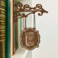 Hölzerner Bücherregal Einsatz Buchwinkel dekoratives Lesezeichen Schild mit graviertem Cowboy Design - Stil 2