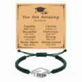 Roestvrijstalen 2026 afstudeerhoed gevlochten armband met inspirerende kaart cadeau. - Met Kaart / Donkergroen
