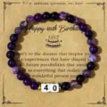 Pulsera elástica de cuentas de piedra de amatista morada natural con número 40 y tarjeta. - Pulsera de Cuentas de Amatista Número de Cumpleaños 40 / Con Tarjeta