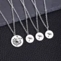Ensemble de colliers pendentif rond pissenlit en acier inoxydable à quatre motifs. - Ensemble Collier Disque Pissenlit 4 Pièces