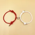 Minimalistische hart magneet koppel armbanden set in rood en wit touw voor geliefden. - Hart Rood en Wit Paar