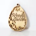 Ornement d'oeuf de Pâques en bois avec motif sculpté creux et boucle, variante en bois naturel. - Style de lettres - 3 niveaux