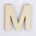 Houten letter M DIY ambacht houten alfabet schijf home decor accessoire fotorekwisiet - Letter M / Hoogte 3cm