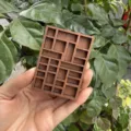 Miniature etagere en bois pour cristaux et petite collection de bijoux display. - Style B