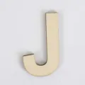 Houten hoofdletter J plakje, DIY knutselaccessoire voor huisdecoratie en fotografische rekwisieten. - Letter J / 11cm Hoogte