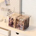 Boîte de rangement de cartes en acrylique transparent avec couvercle pour cartes à collectionner. - Couvercle Rabattable Longue Grande Taille / Transparent