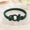 Bracelet en corde tissée vert foncé avec fermoir manille en métal noir pour homme quotidien. - Style Carte Pour Maman / Circonférence 19 cm / Vert Foncé