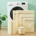 Set de sacs à linge en filet beige, sacs de lavage zippés durables pour sous-vêtements. - Maille fine jaune / 30x40