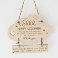 Cartello porta sonno bimbo in legno, decorazione appendiabiti stile nordico, promemoria. - Modello due