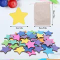 Set de manualidades DIY de parches de estrella de madera con bolsa de yute para proyectos infantiles. - Accesorios para tarro de recompensa estilo 1 (54 estrellas)