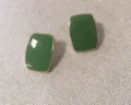 Boucles d'oreilles rectangulaires émaillées vertes, variante minimaliste bijoux femme. - Vert menthe
