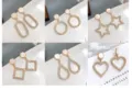 Geometrische Silberohrringe im koreanischen Stil mit Diamant-Besatz in verschiedenen Formen. - Wassertropfen