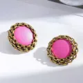 Vintage rosa Leder Ohrringe mit Goldkette Rand, einzigartiger geometrischer Stil für Damen. - Fuchsia