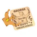 Tarjeta de felicitación de graduación 3D de madera decoración personalizada - Graduado masculino