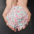 Colorful decorative stones for succulent plants, small gravel particles held in hands main view. - 1 Jin Qingyu 0.3-0.5cm